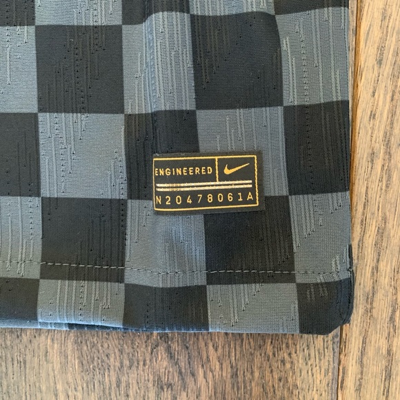 Nike Vaporknit 20/21 Liverpool Jersey Third Jersey - Picture 6 of 9